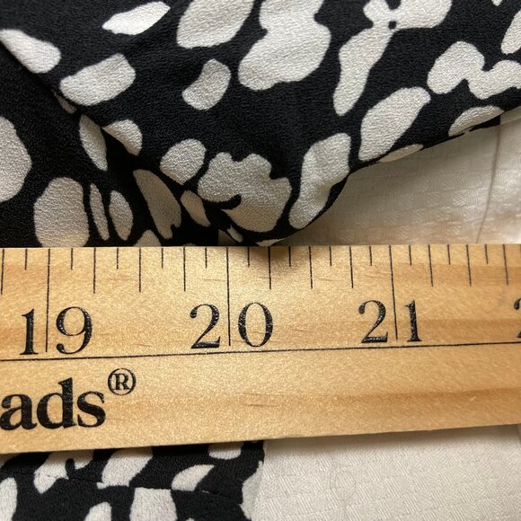 Talbots Smocked Ruffled Blouse Flowy Abstract Animal Print, 3/4 Sleeve, sz MP - Picture 10 of 13